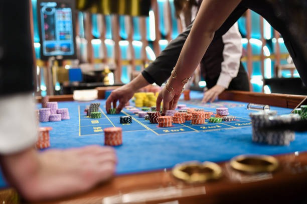 idrslot platform interface showing sportsbook, live casino, and slot games