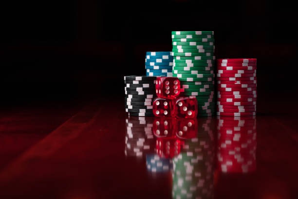 Diamond Empire slot game interface on idrslot showing gem symbols and payline structure